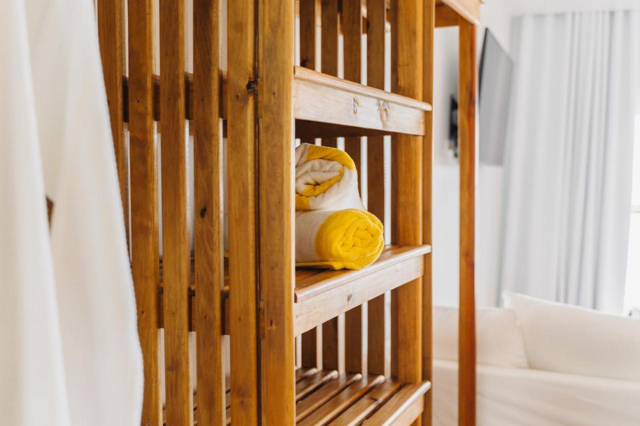 The Beach House Boutique Hotel West End Bagian luar foto