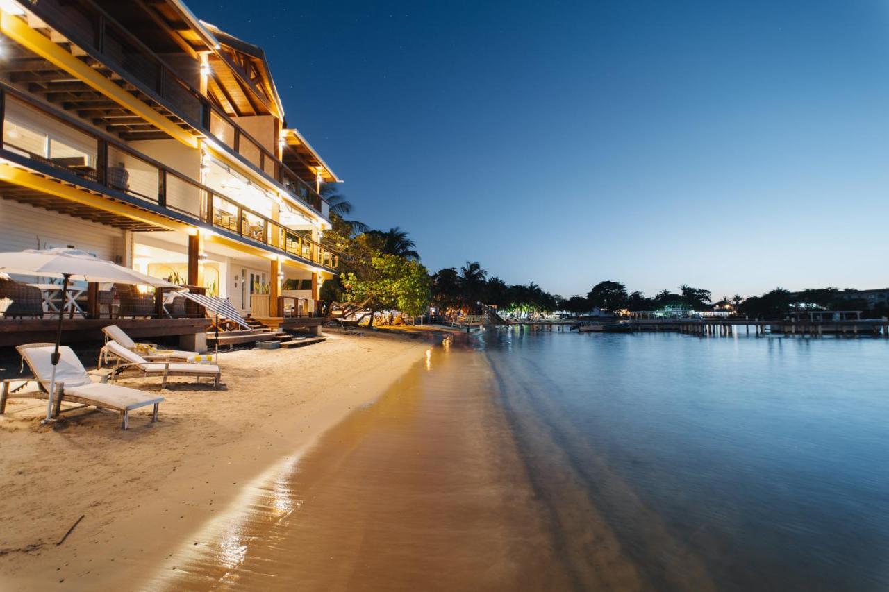 The Beach House Boutique Hotel West End Bagian luar foto