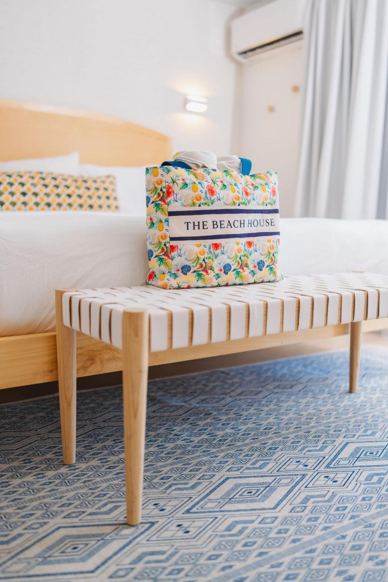The Beach House Boutique Hotel West End Bagian luar foto