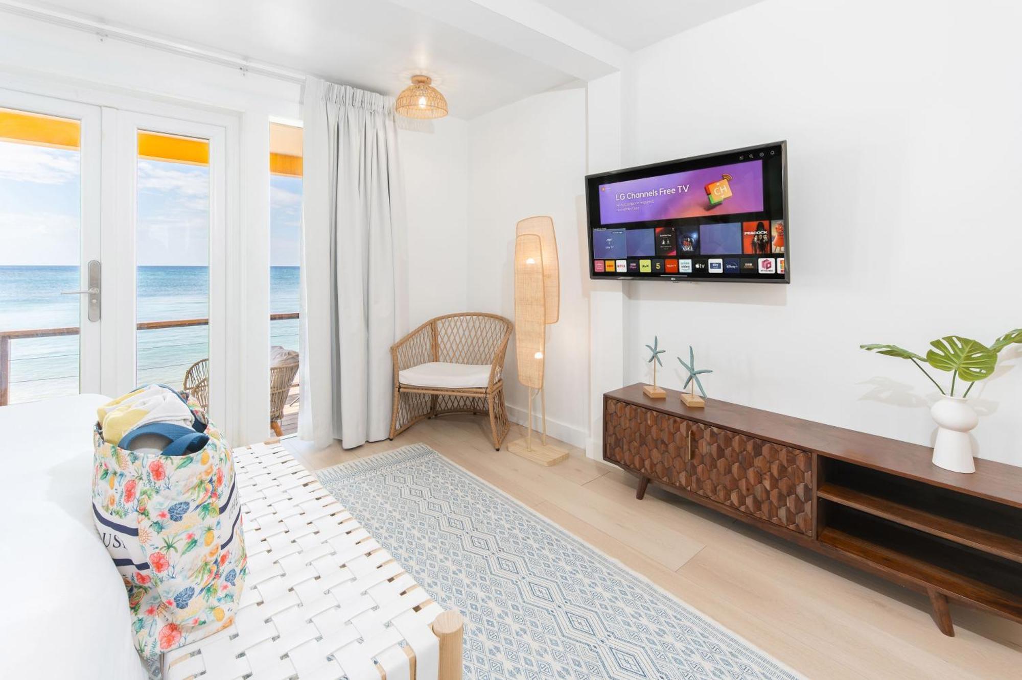 The Beach House Boutique Hotel West End Bagian luar foto