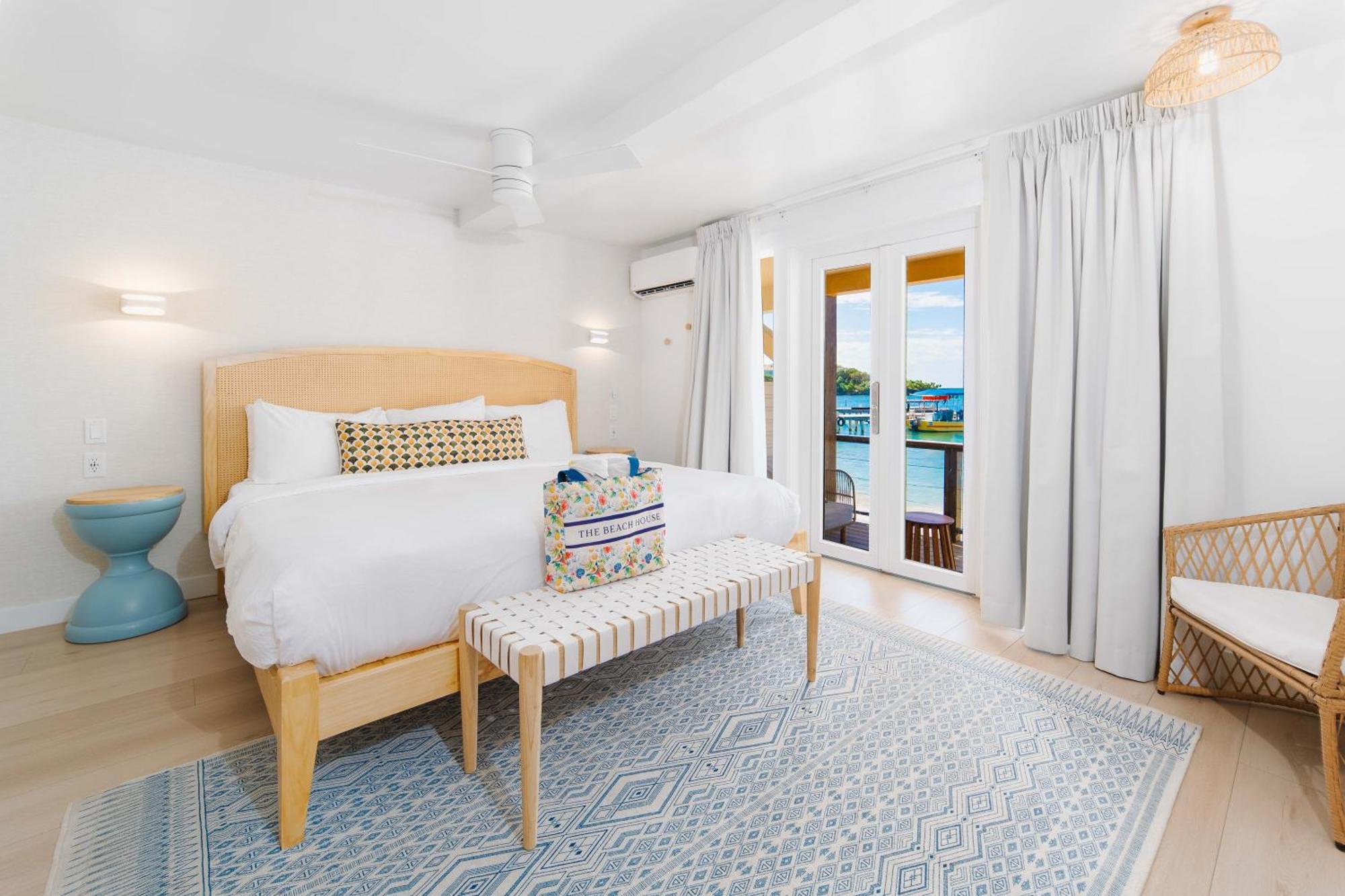 The Beach House Boutique Hotel West End Bagian luar foto