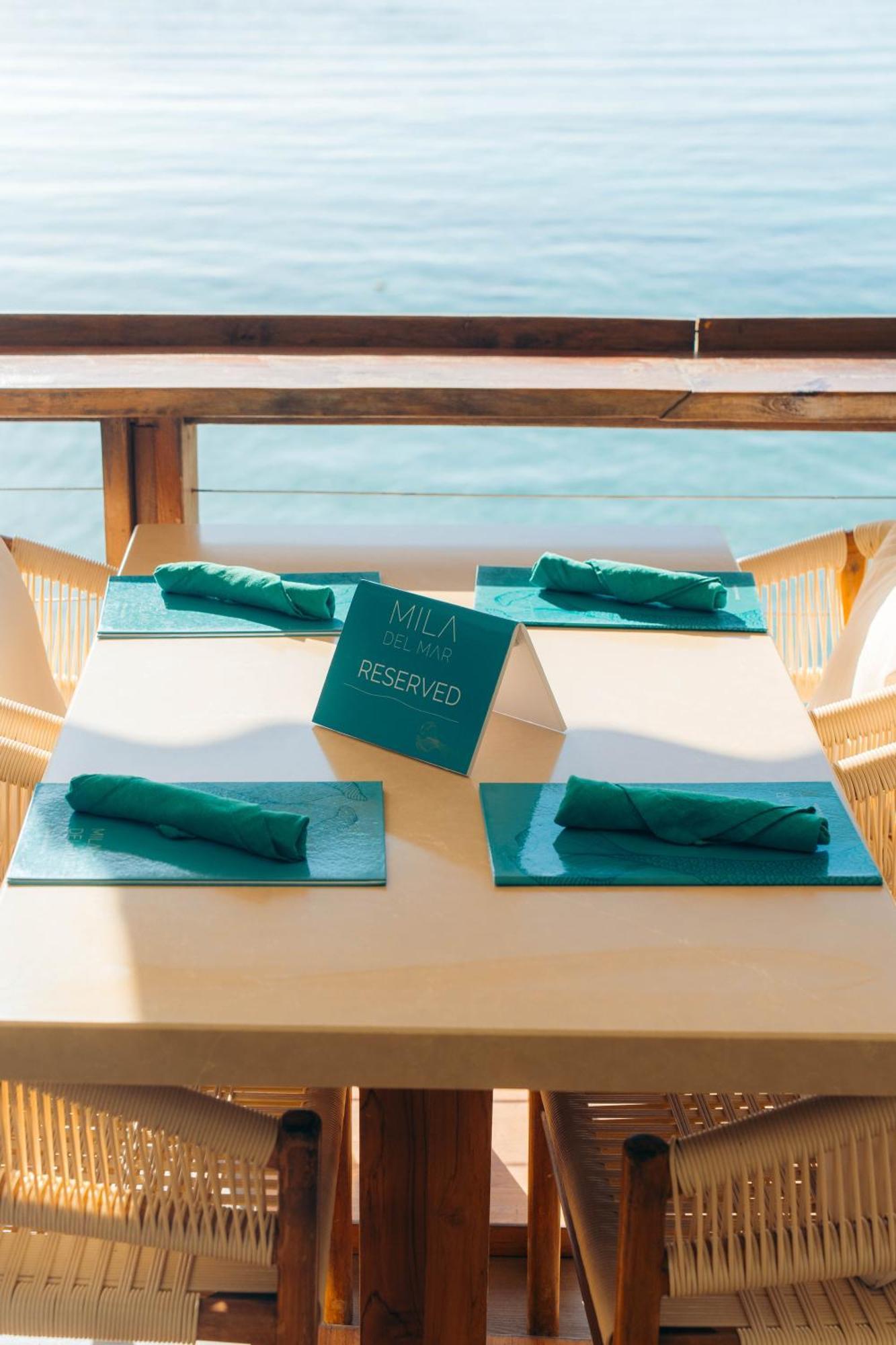 The Beach House Boutique Hotel West End Bagian luar foto